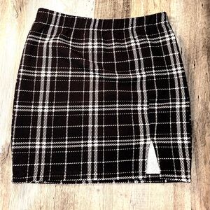 SHEIN Black and White Pencil Skirt with Slit